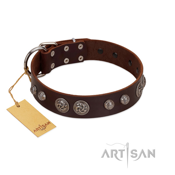 Inimitable full grain genuine leather dog collar for comfy wearing
