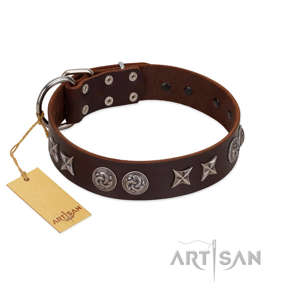 Fine quality leather dog collar for comfy wearing