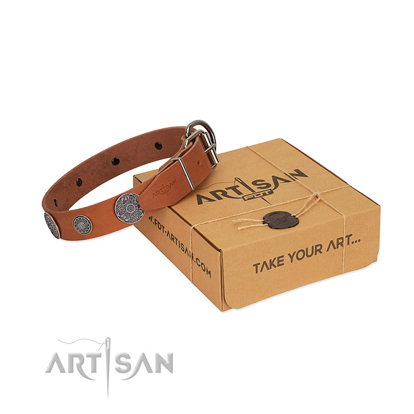 Perfect fit dog collar of full grain natural leather