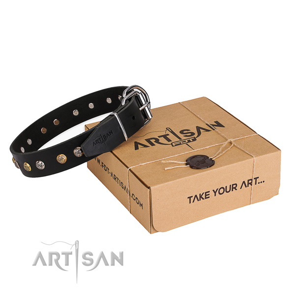 Stylish design genuine leather dog collar for daily walking