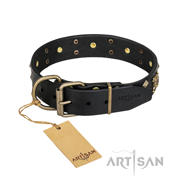 Leather dog collar with worked out edges for convenient everyday wearing
