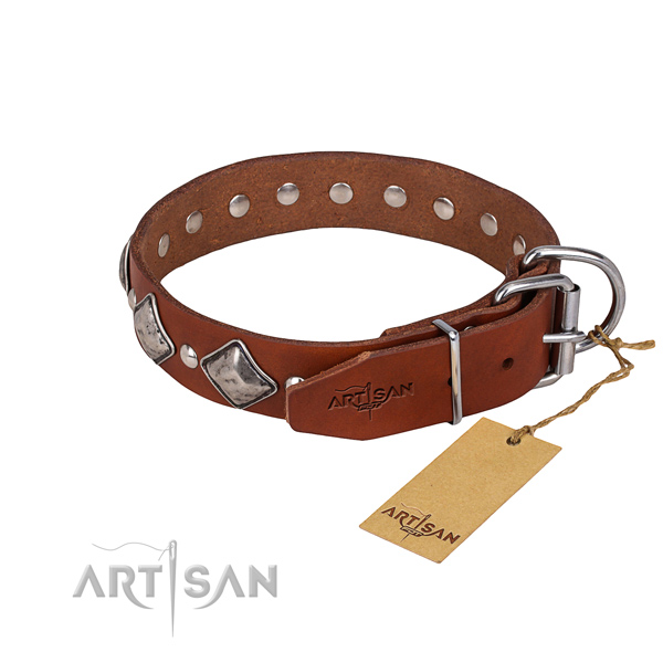 Natural leather dog collar with smooth leather strap
