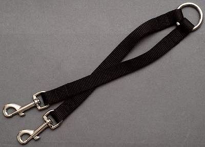 Great Stitched nylon coupler for walking 2 dogs